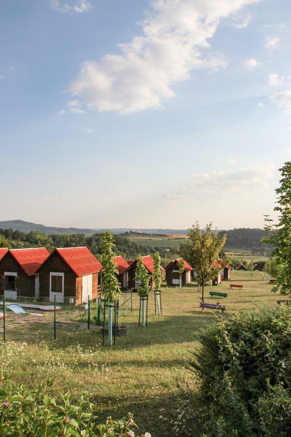 Camping V Raji - Palda Rovensko pod Troskami Екстер'єр фото